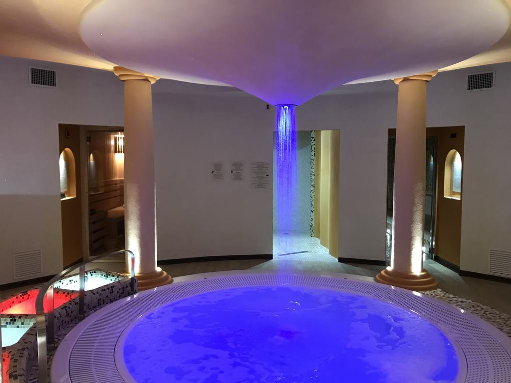 Grand Hotel Ala Di Stura Dış mekan fotoğraf
