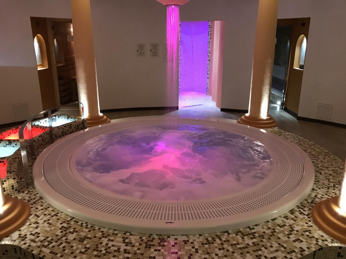 Grand Hotel Ala Di Stura Dış mekan fotoğraf